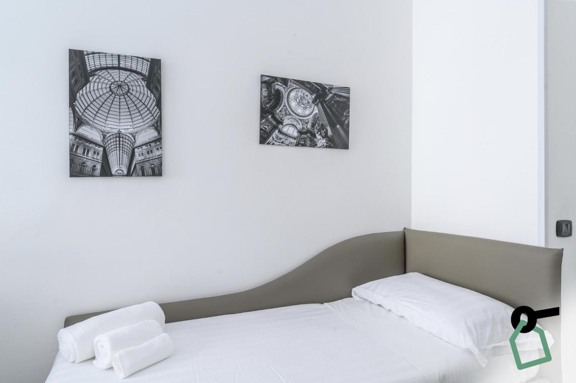 Hotiday Room Collection - Napoli Sant'Arcangelo Eksteriør billede