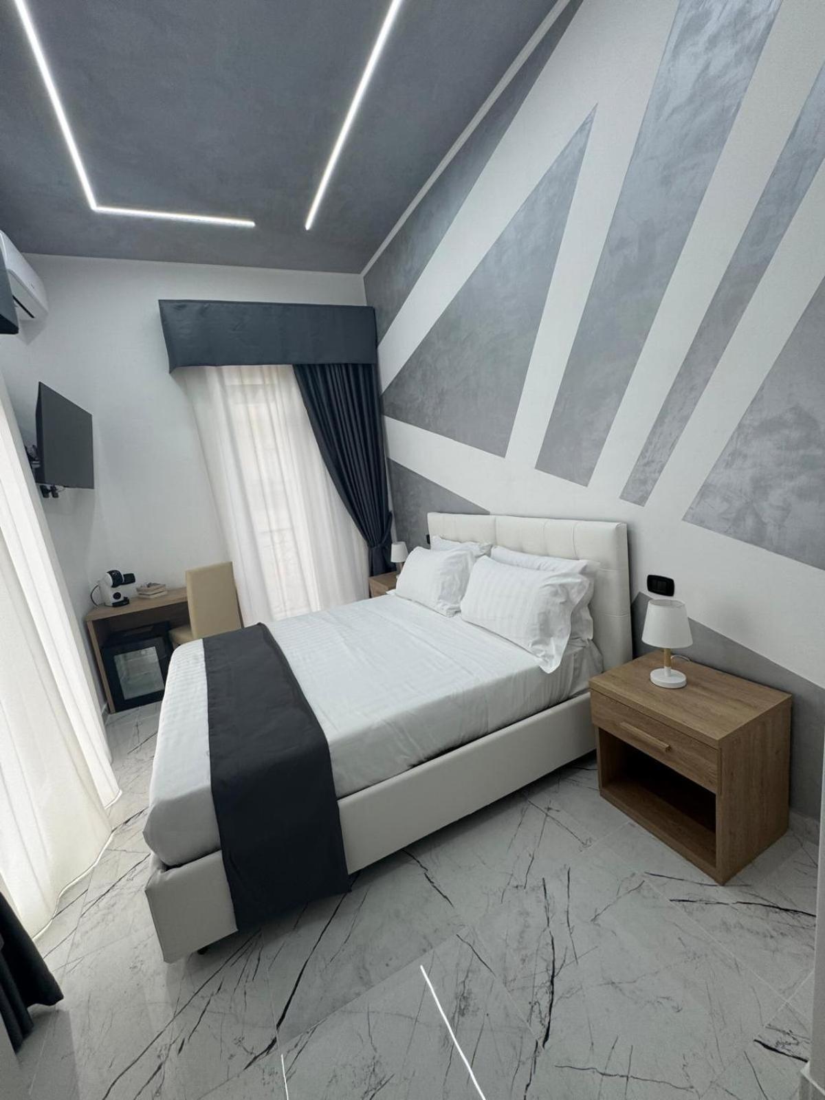 Hotiday Room Collection - Napoli Sant'Arcangelo Eksteriør billede