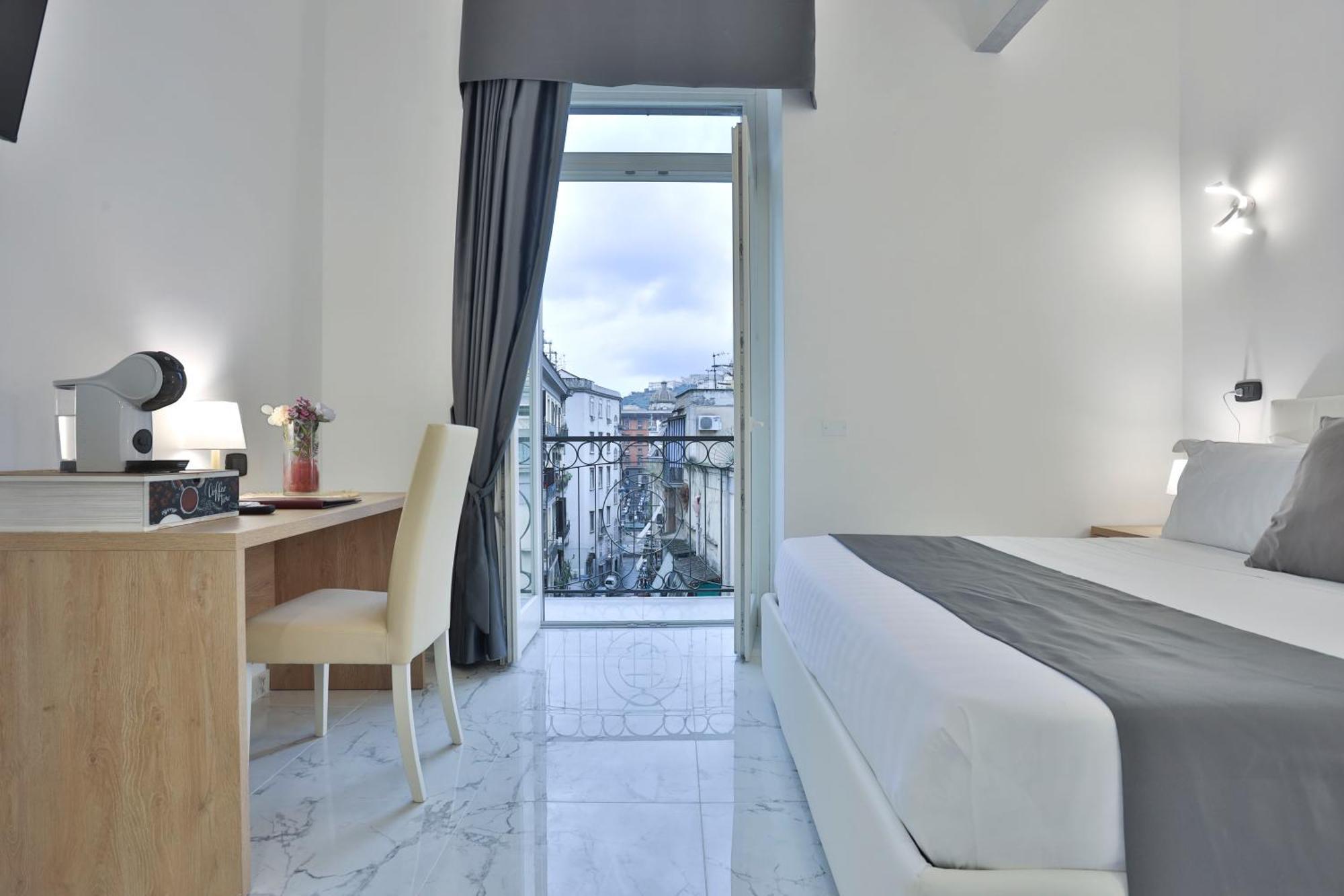 Hotiday Room Collection - Napoli Sant'Arcangelo Eksteriør billede