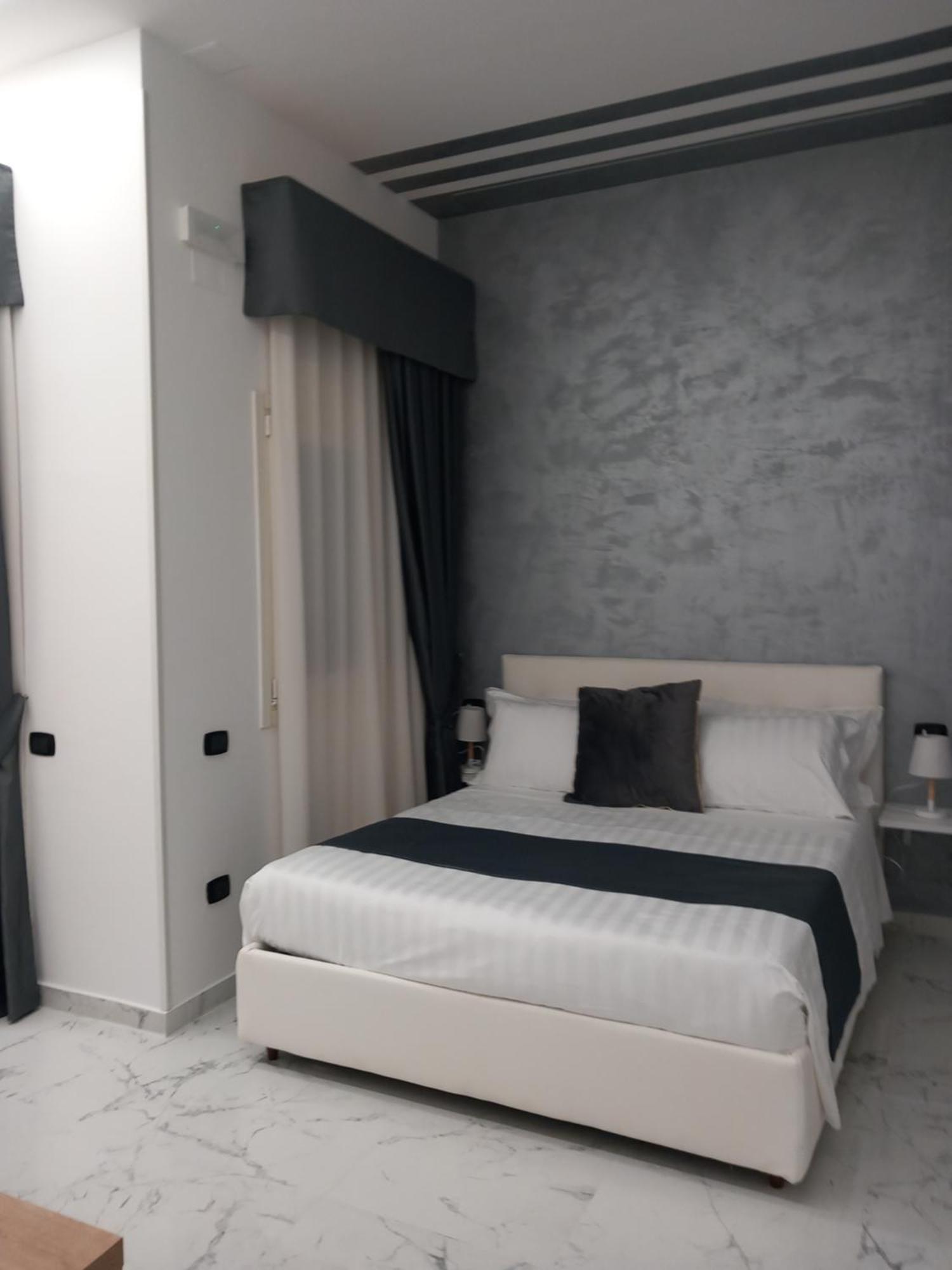 Hotiday Room Collection - Napoli Sant'Arcangelo Eksteriør billede
